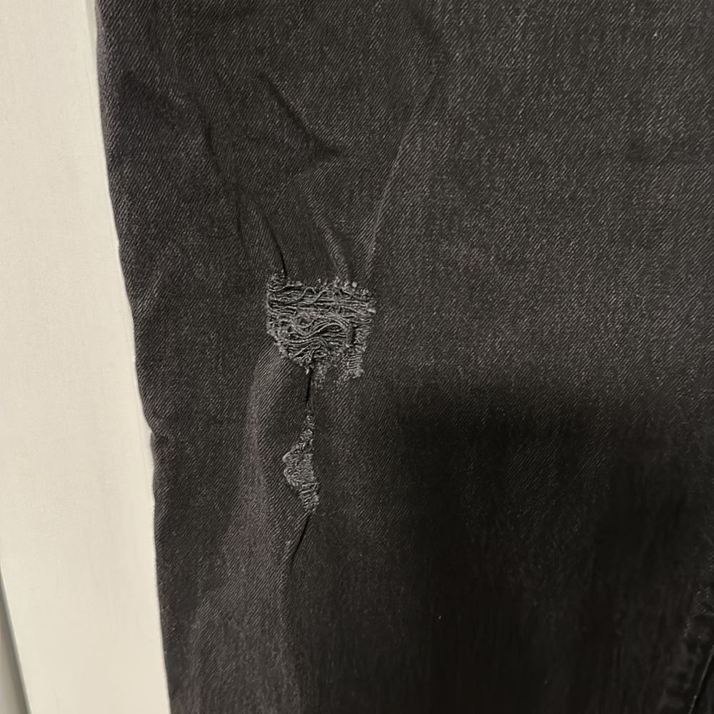 Black, Lightly Distressed, Universal Thread Jeans… - image 3